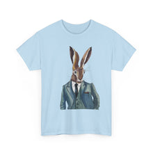 Laden Sie das Bild in den Galerie-Viewer, Anzughase – T-Shirt Unisex