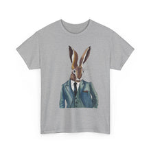 Laden Sie das Bild in den Galerie-Viewer, Anzughase – T-Shirt Unisex