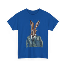 Laden Sie das Bild in den Galerie-Viewer, Anzughase – T-Shirt Unisex