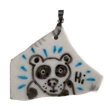 Laden Sie das Bild in den Galerie-Viewer, Porzellananhänger "Panda"